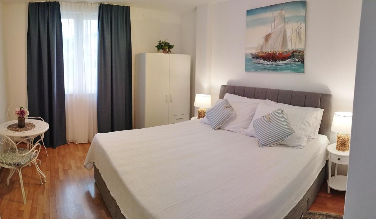Apartments Surjak 오레비츠 외부 사진